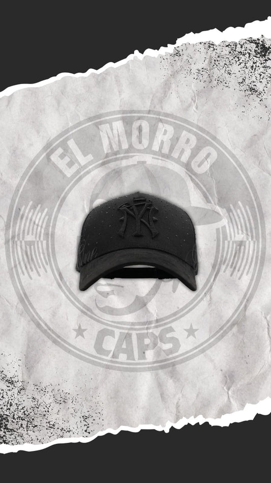 31 HATS - FOREVER BLACK